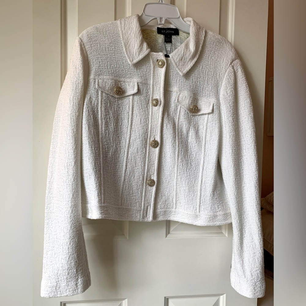 - Size 16 NWT St John Blazer